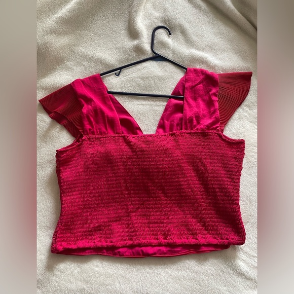 NWT Express Top - Picture 2 of 2